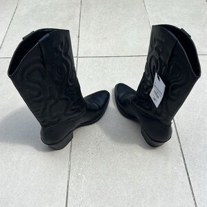 Black Cowboy boots